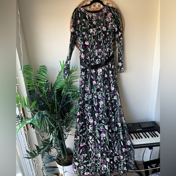 NWOT | Tadashi Shoji, MAIYA EMBROIDERED FLORAL GOWN, Women's Sz 12 - Picture 5 of 16